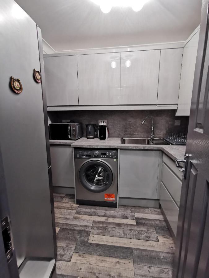 Palaz 2 - 2 Bedroom Flat Edmonton Luaran gambar