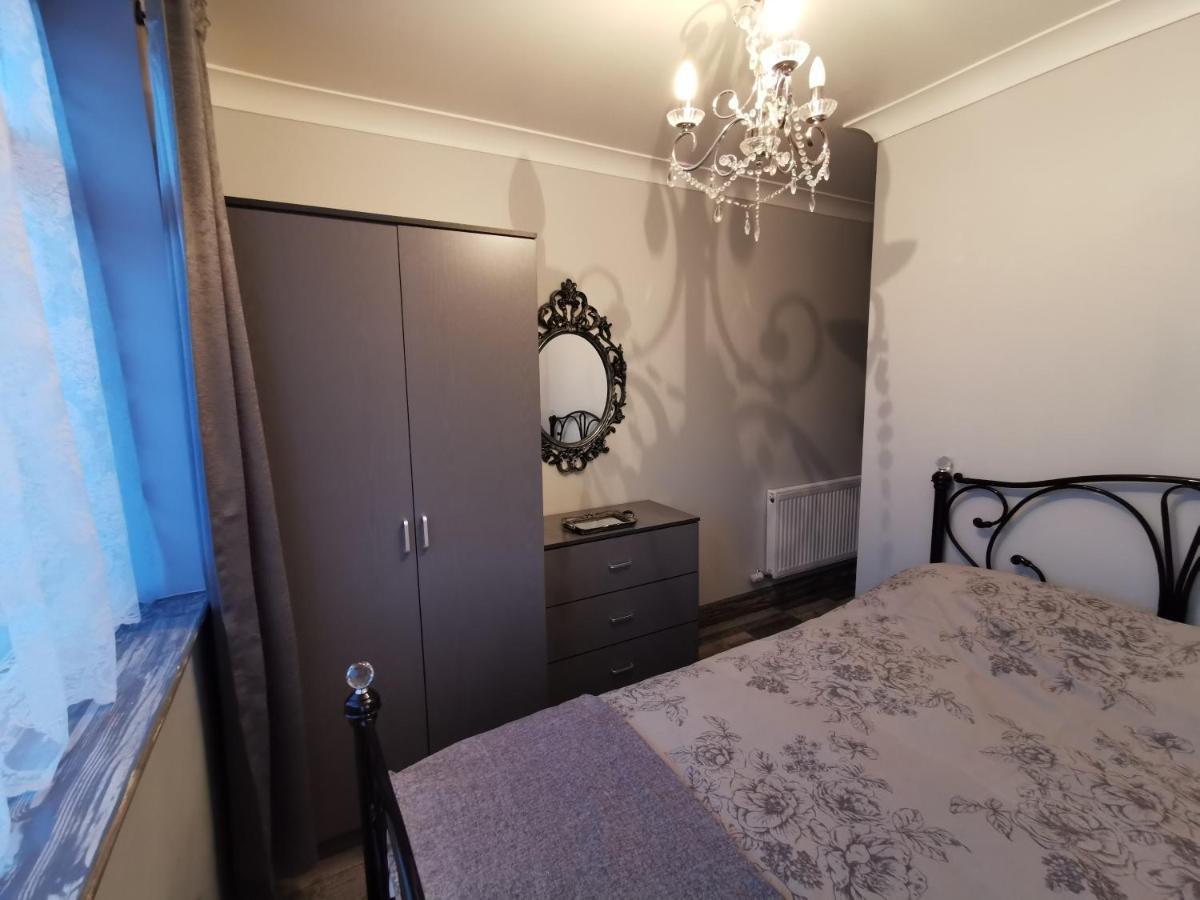 Palaz 2 - 2 Bedroom Flat Edmonton Luaran gambar