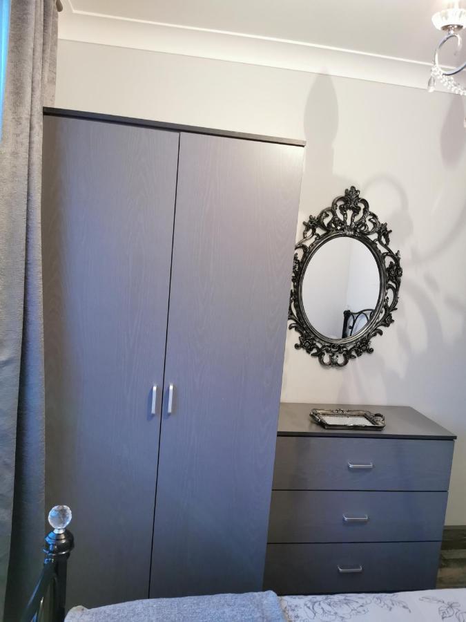 Palaz 2 - 2 Bedroom Flat Edmonton Luaran gambar