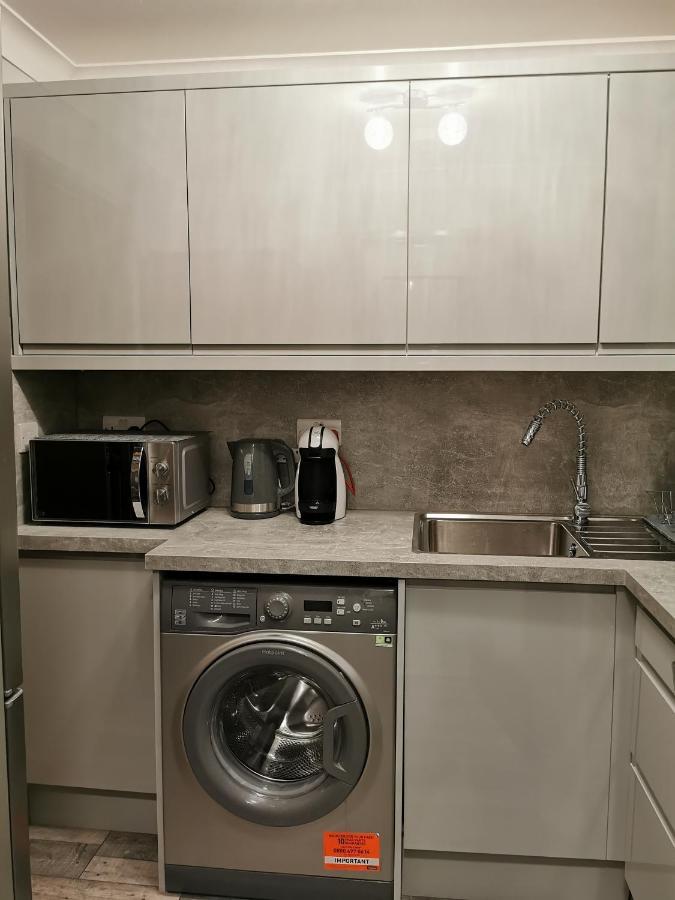 Palaz 2 - 2 Bedroom Flat Edmonton Luaran gambar