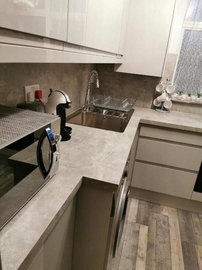 Palaz 2 - 2 Bedroom Flat Edmonton Luaran gambar