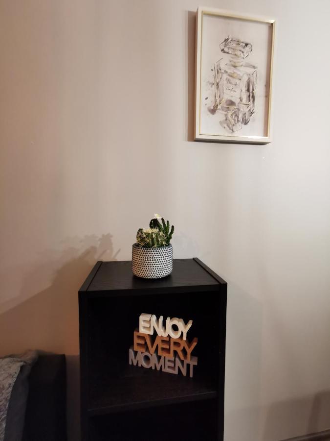 Palaz 2 - 2 Bedroom Flat Edmonton Luaran gambar